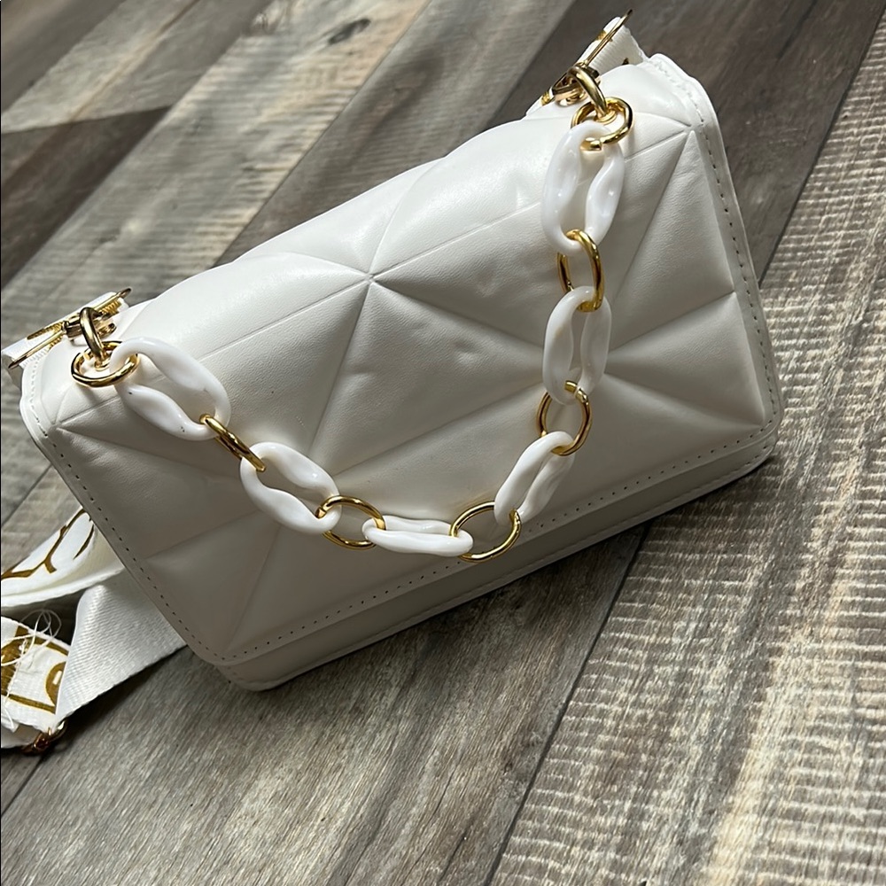 White Quilted Chain Shoulder Bag